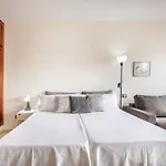 Апартаменты Home2book Peaceful Getaway In